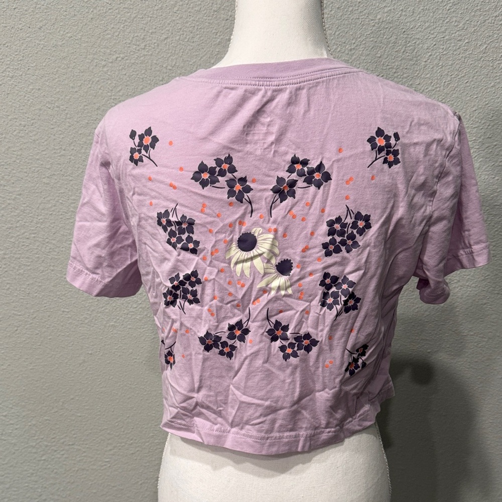 Nike Lavender Crop Top with Floral Accent - Picture 3 of 4